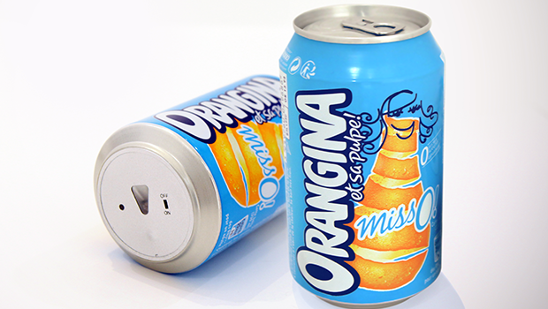 Orangina crée une canette qui permet d'éteindre la télé !