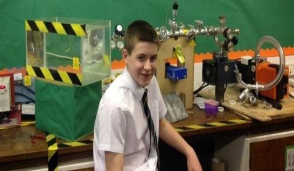 Un adolescent de 13 ans créé un réacteur à fusion nucléaire